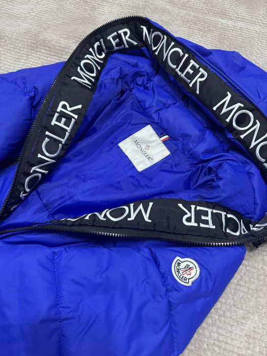 Куртка Moncler продам срочно