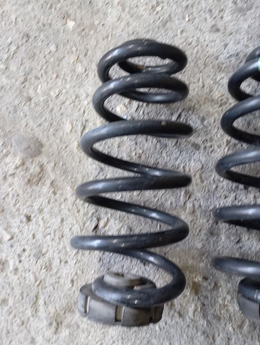 Задни пружини Audi A4 B6 2.5 180 quattro Комби