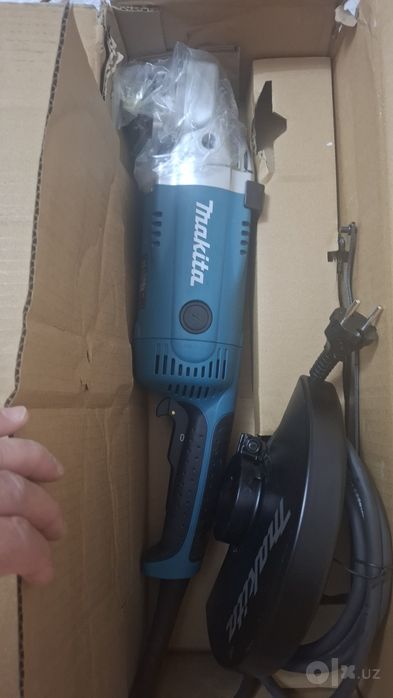 Оригинал болгарка Макита  ga 9020  / 230mm