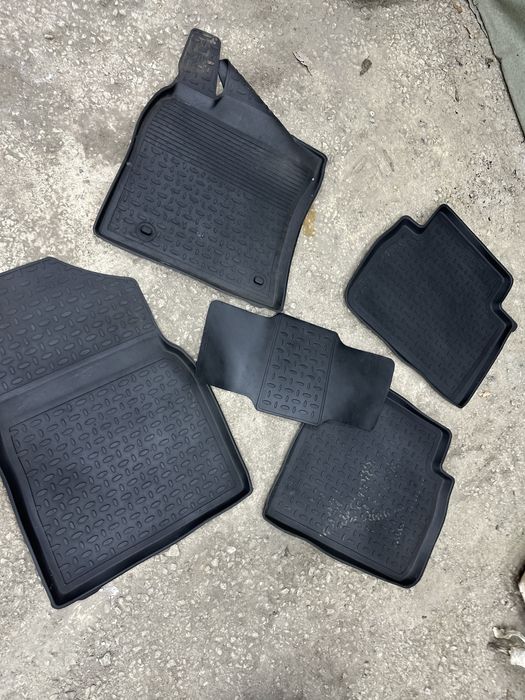 Коврики резиновые камри 70/75