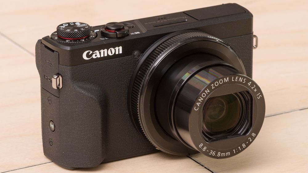 Canon G7X Mark III — почти новая, идеальна для блогеров