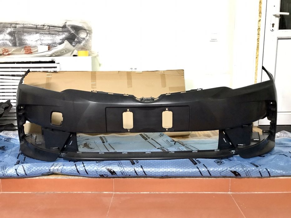 Передний бампер Королла 2017 и выше Corolla Е 180