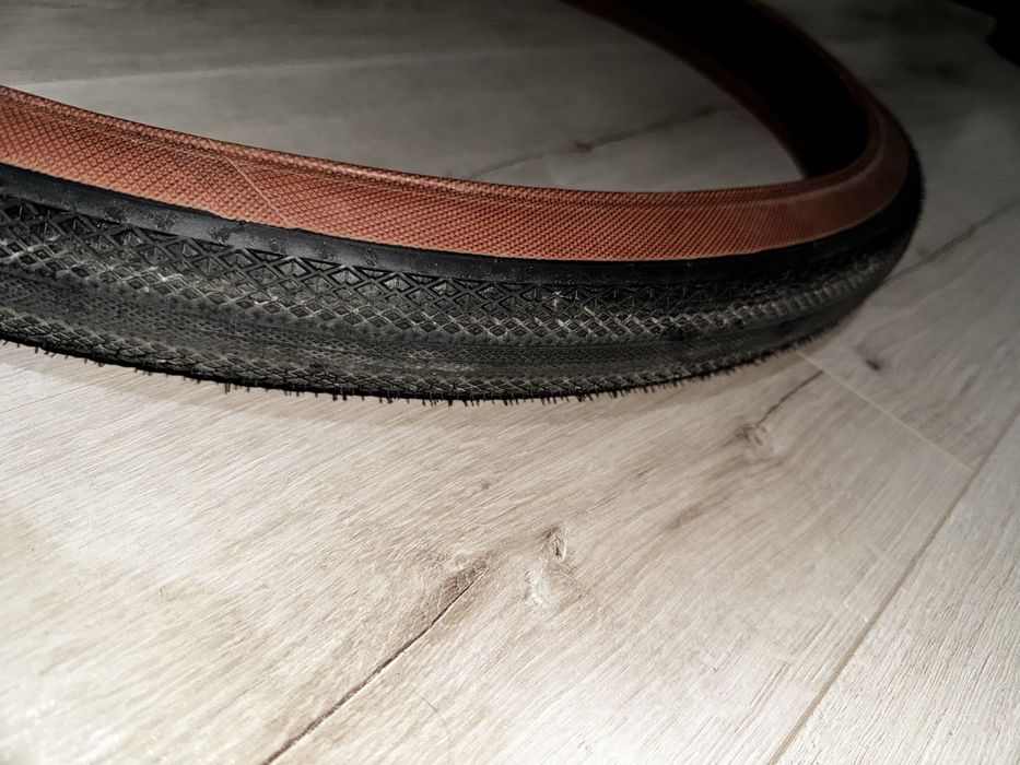 Vand set cauciucuri bicicleta hutchinson overide 700x 40 noi.