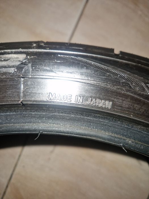 Автошины 255/35R18