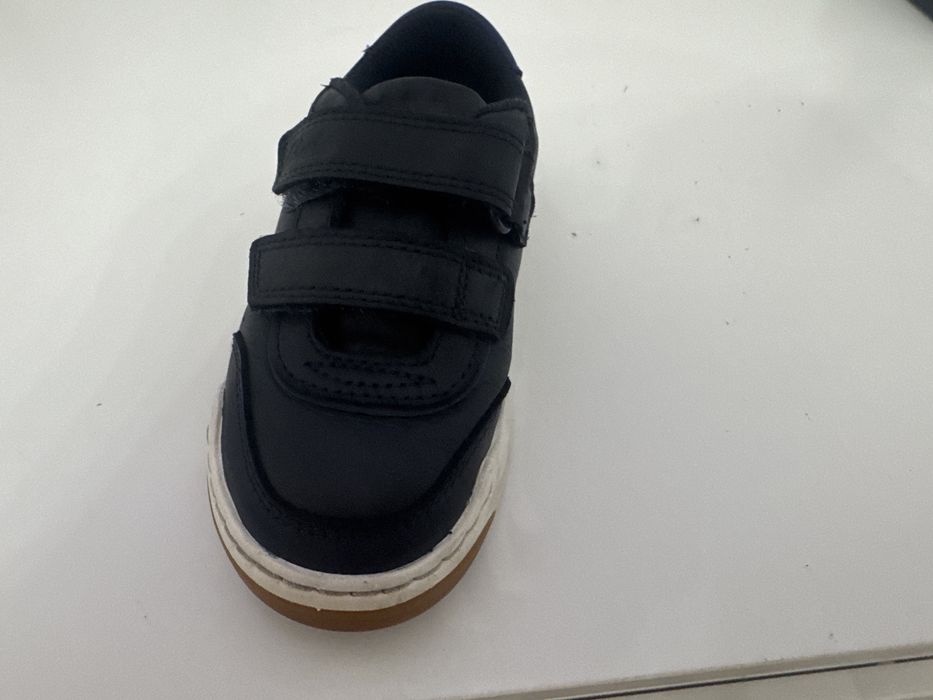 Продам детскую обувь Clarks