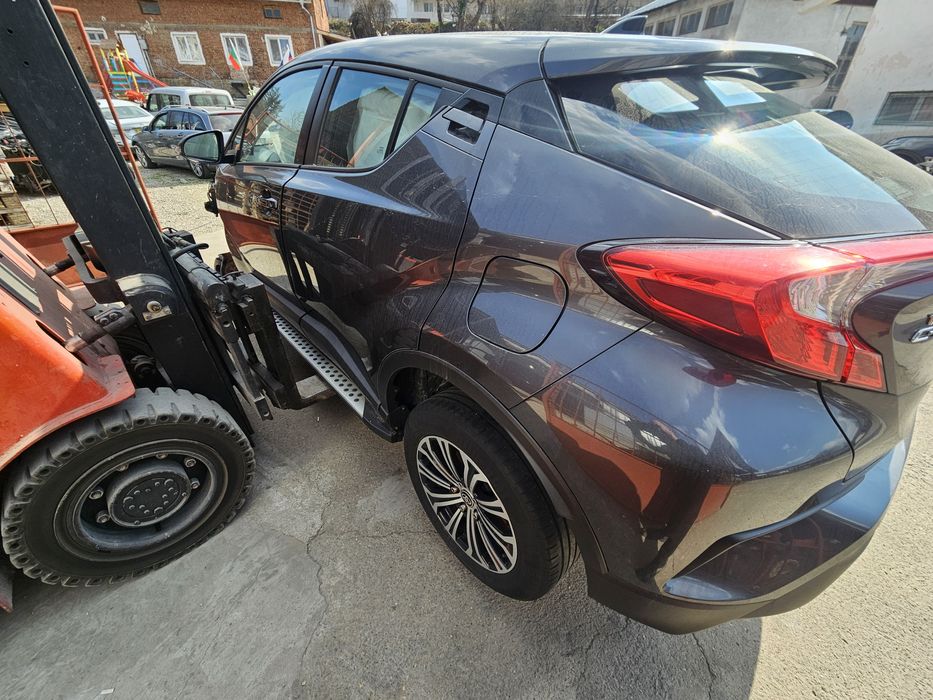 Toyota C-hr 1.2i На части