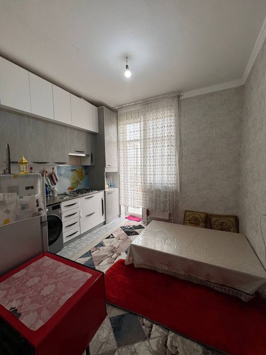 2/4/5 сотилади  60м²