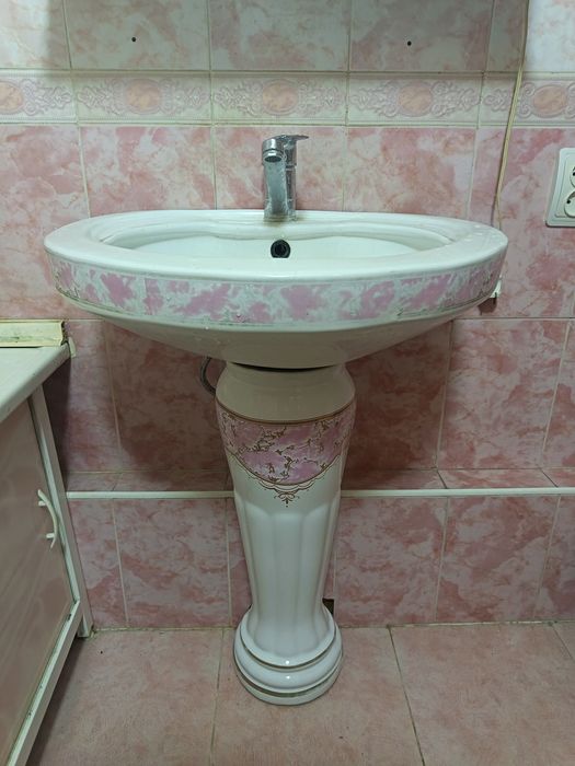 Продам раковину в ванну