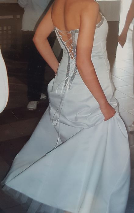 Булчинска рокля