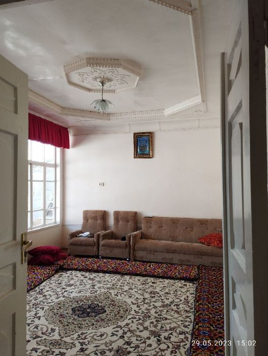 Ховли уй сотилади.