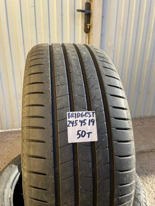2шт Bridgestone 245 45 R19