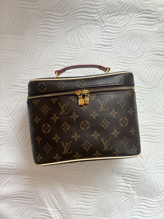 Косметичка Луи Витон LOUIS VUITTON