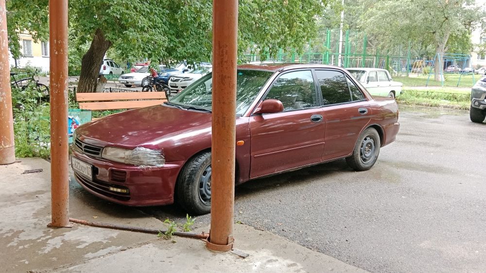 Митсубиси Лансер 1993г