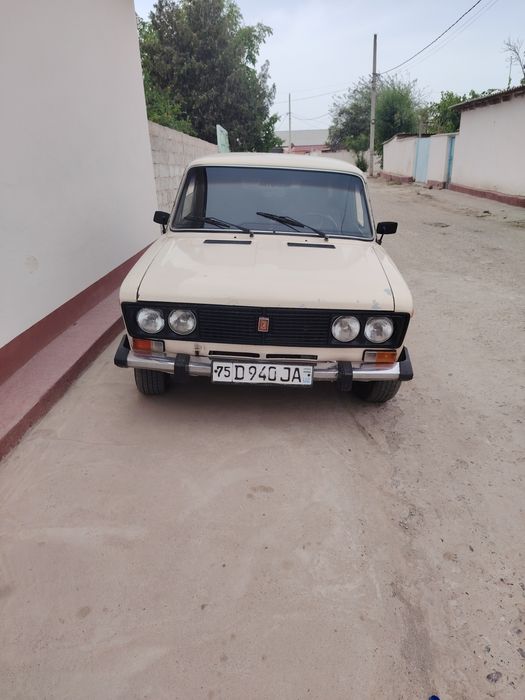 Автомабил транспорт