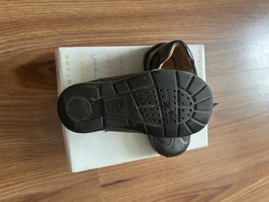 Продам кроссовки Geox, размер 22