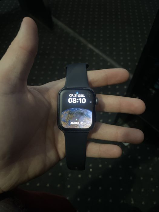 Продам Apple Watch SE