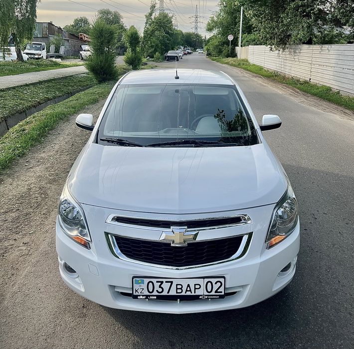 Chevrolet cobalt 2024 машина авто на аренду под такси