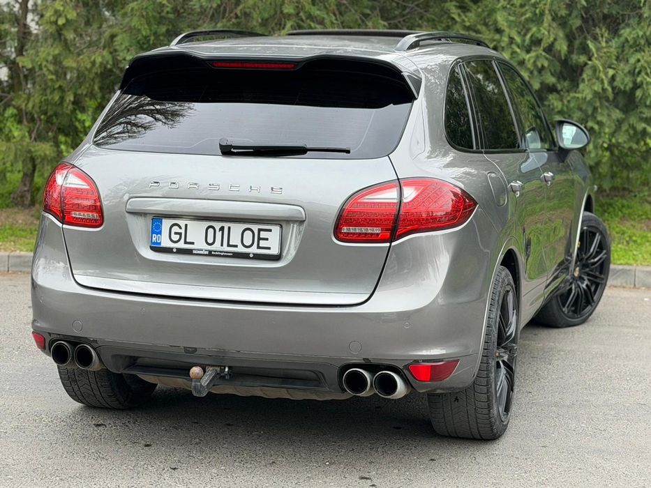 Vând Porsche Cayenne 3.0 diesel  285000 km Reali