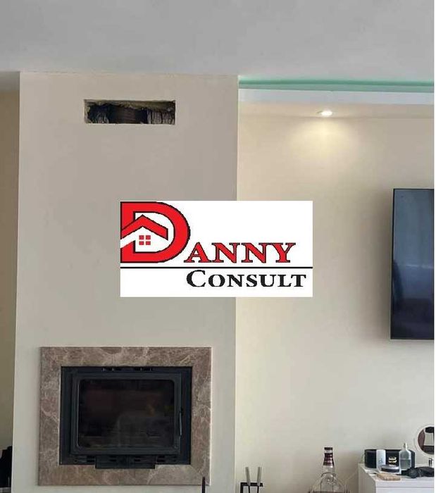 Едноетажна къща на две нива в центъра на гр. Лясковец