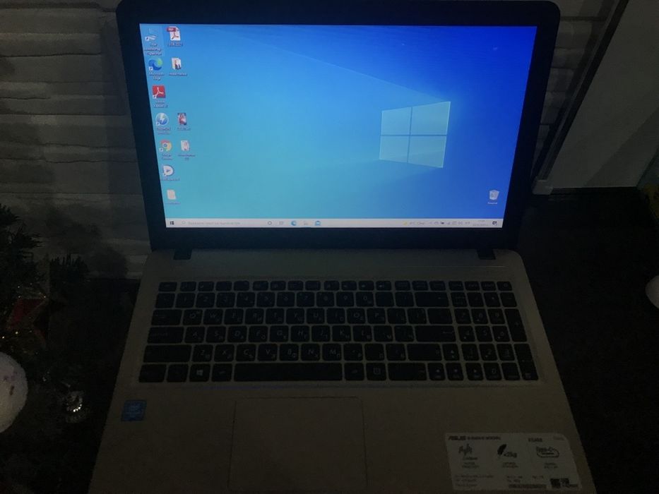 Лаптоп Asus X540S 1TB хард
