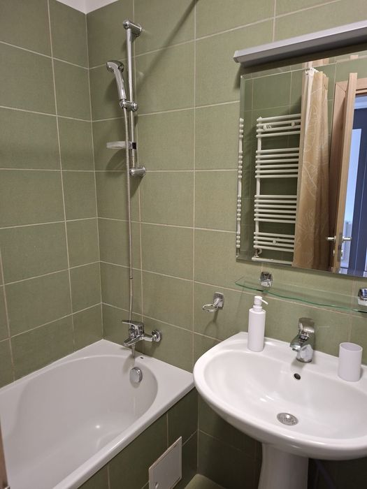Închiriez apartament, Tel  0728900700