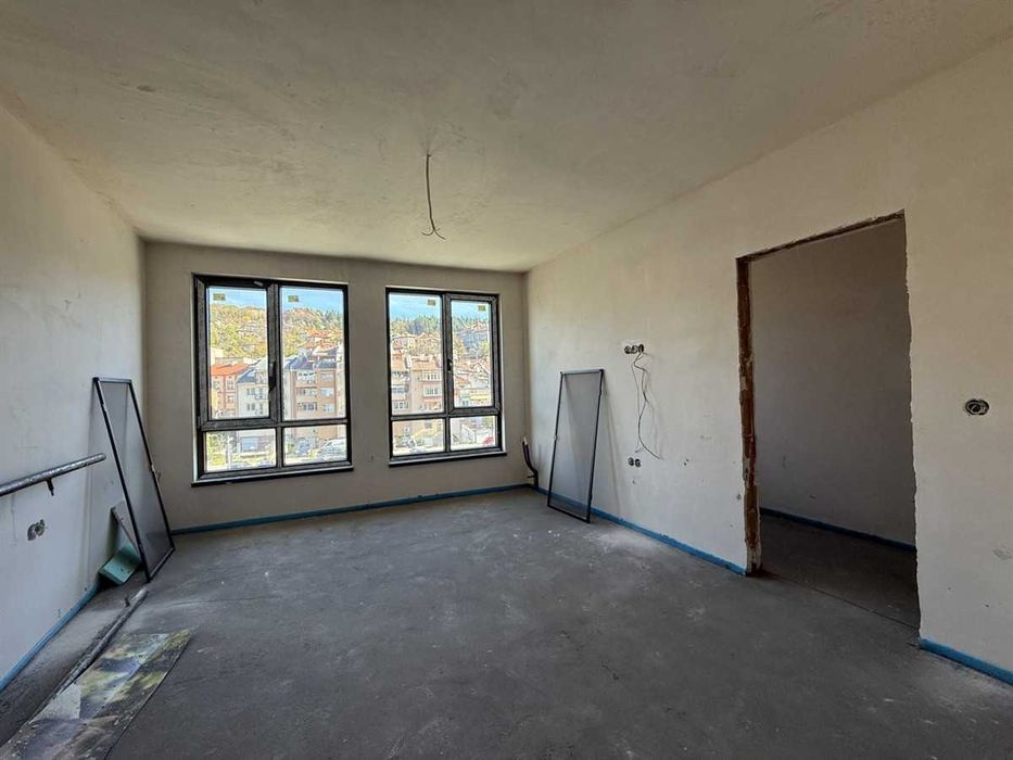 Продава се Четиристаен апартамент в Габрово, Център - 142 кв.м за 997 €/кв.м - Снимка #2