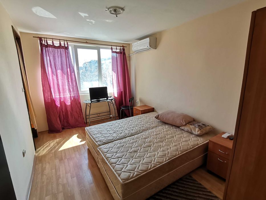 Дава се под наем Двустаен апартамент в Бургас, Братя Миладинови - 58 кв.м за 357 € - Снимка #2