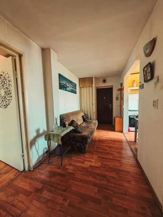 Apartament 2 camere decomandat cu  parcare cu copertina