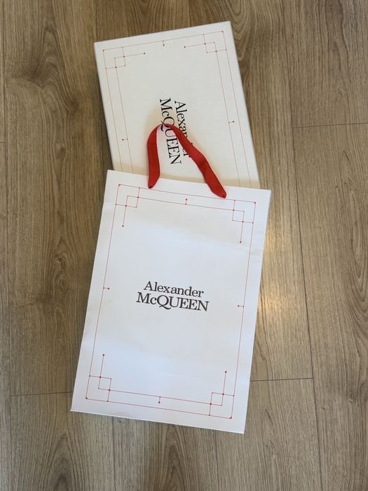 Alexander McQueen Black Gloss Lux