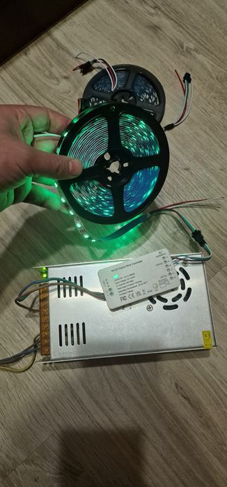 Продавам Argb contoller и лед ленти