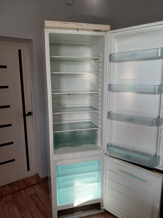 Продается холодильник