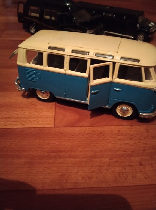 Машинки железные бу масштаб 1 24