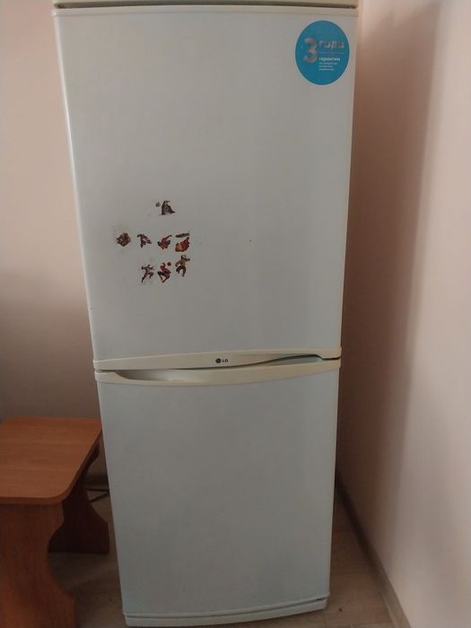 Отдам холодильник LG
