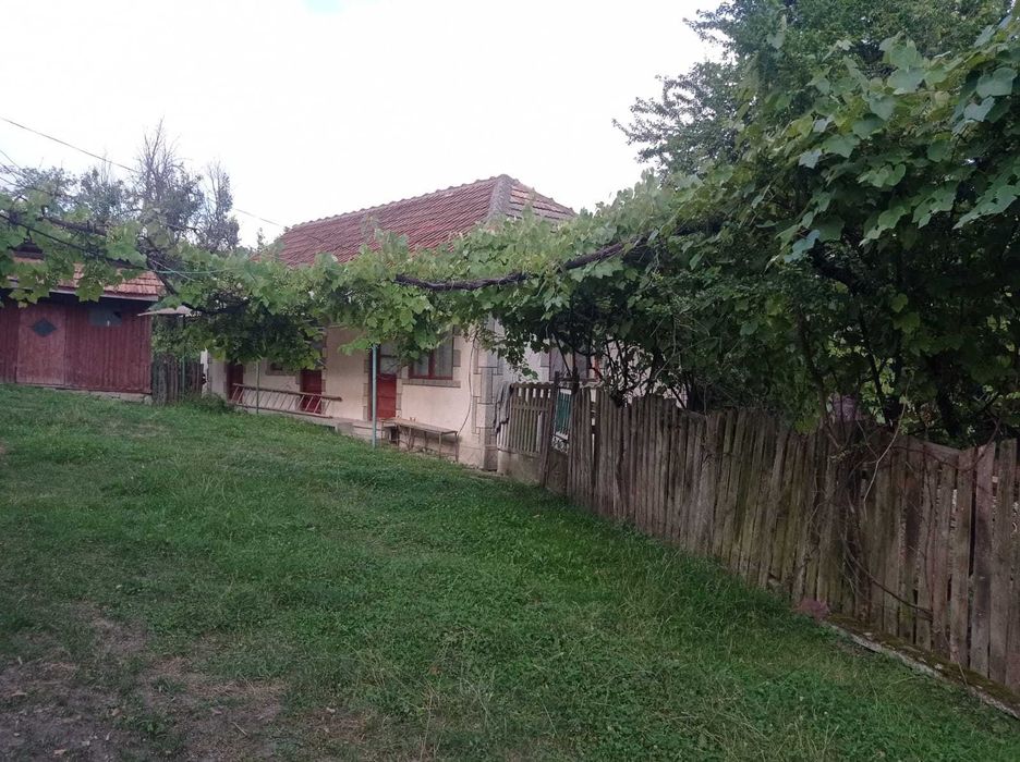 Vand teren constructi si livada