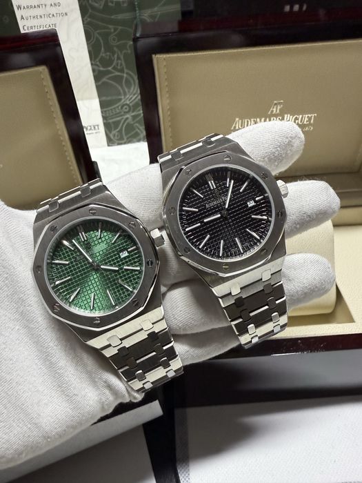 Audemars Piguet 42 mm, AUTOMATIC- full box