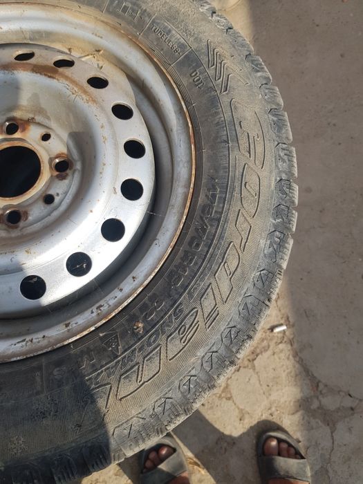 Продам резину на 13