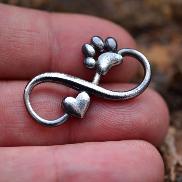 Сребърен медальон 925 „Безкрайност със сърце и лапичка“