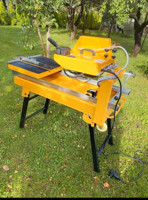 Masina de taiat piatra si tigla ceramica cu sistem de racire pe apa