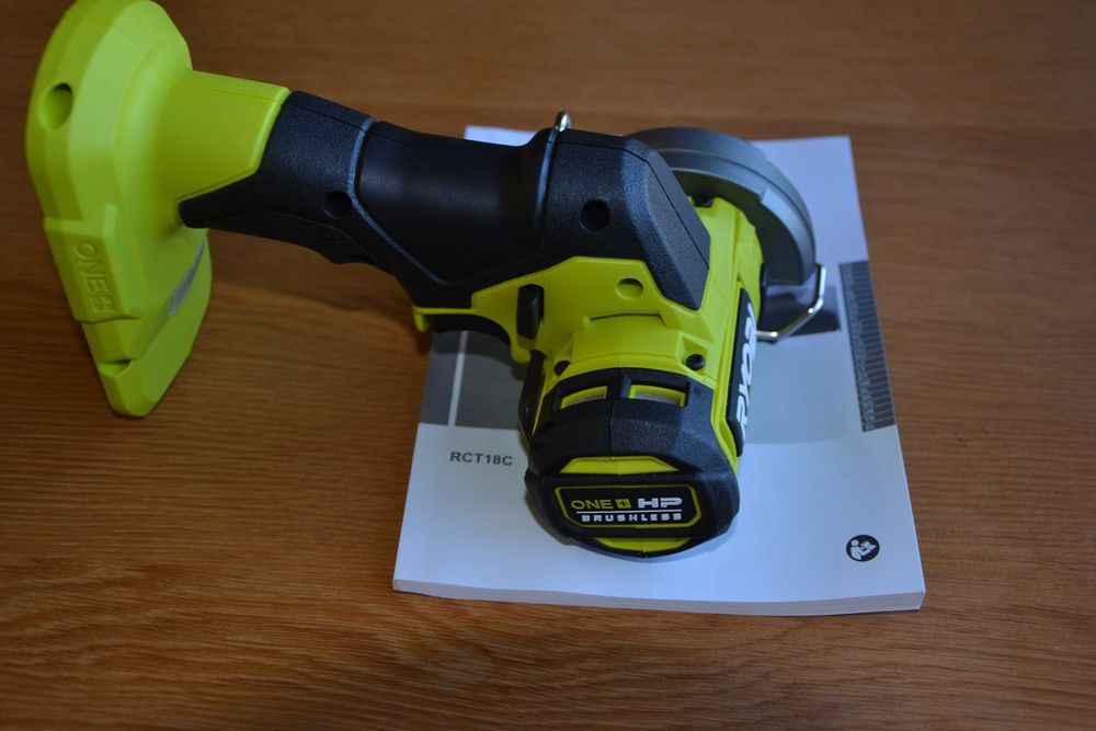 Нов безчетков ъглошлайф Ryobi 18V