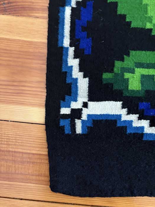 Covor țărănesc țesut manual din lână – autentic și tradițional