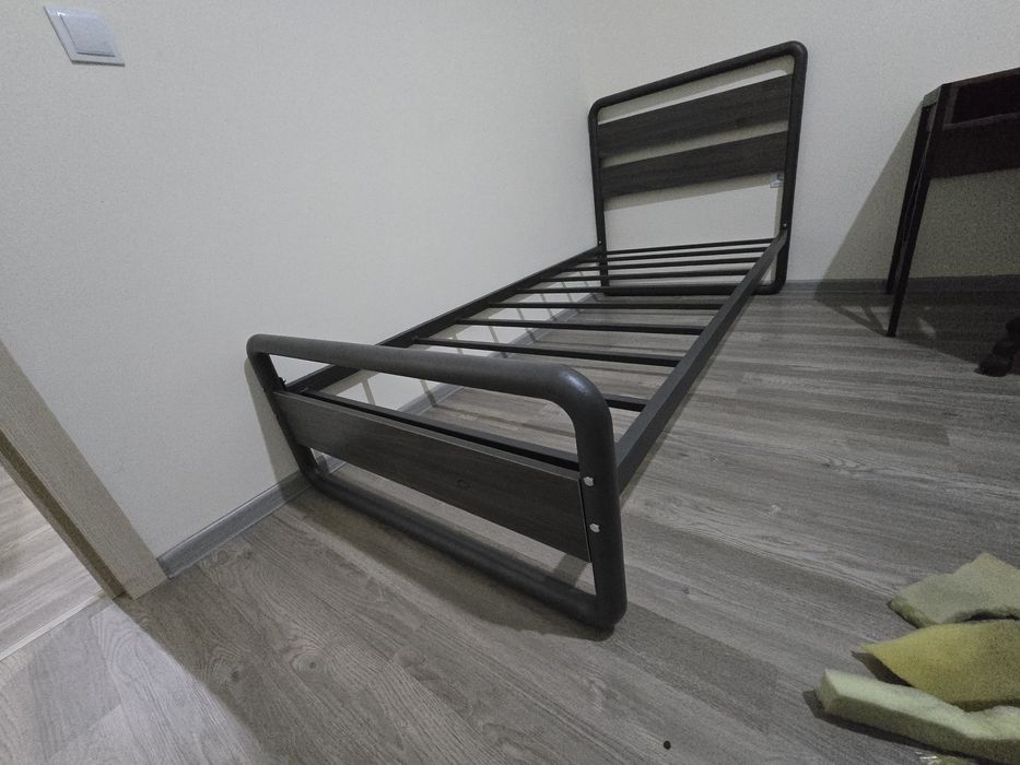 Металлическая современный кровать. Zamonaviy evro stil kravat.