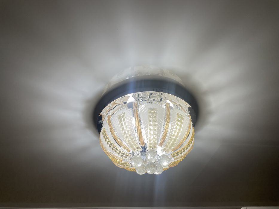 Люстра Продам ……………….