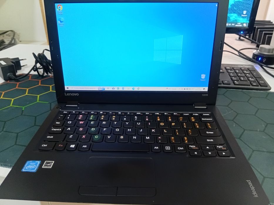 Продам нетбук Lenovo