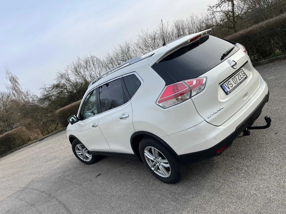 Vand - Nissan x-trail T32 Tekna full option
