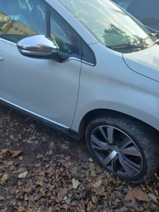 PEUGEOT 2008 2015 — imagine 4