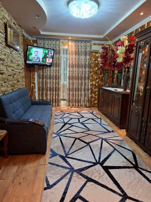 Продаётся квартира ТТЗ 2 3 комнатная 1 этаж 80 кв.м срочно,раздельная