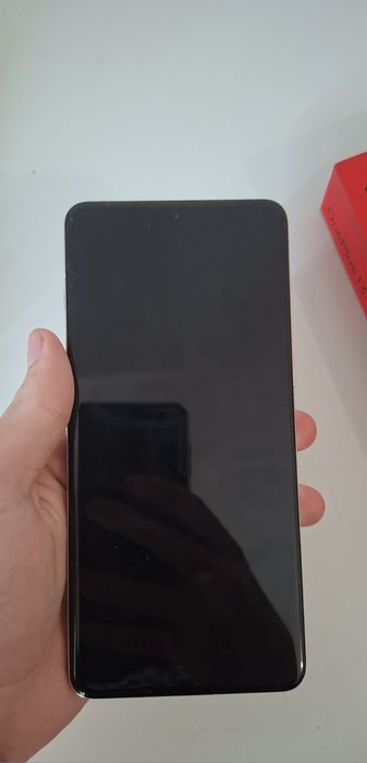 Vând OnePlus 13, Stare bună