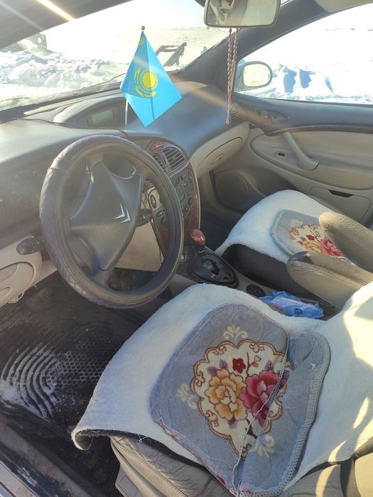 Седан с Бизнес салоном