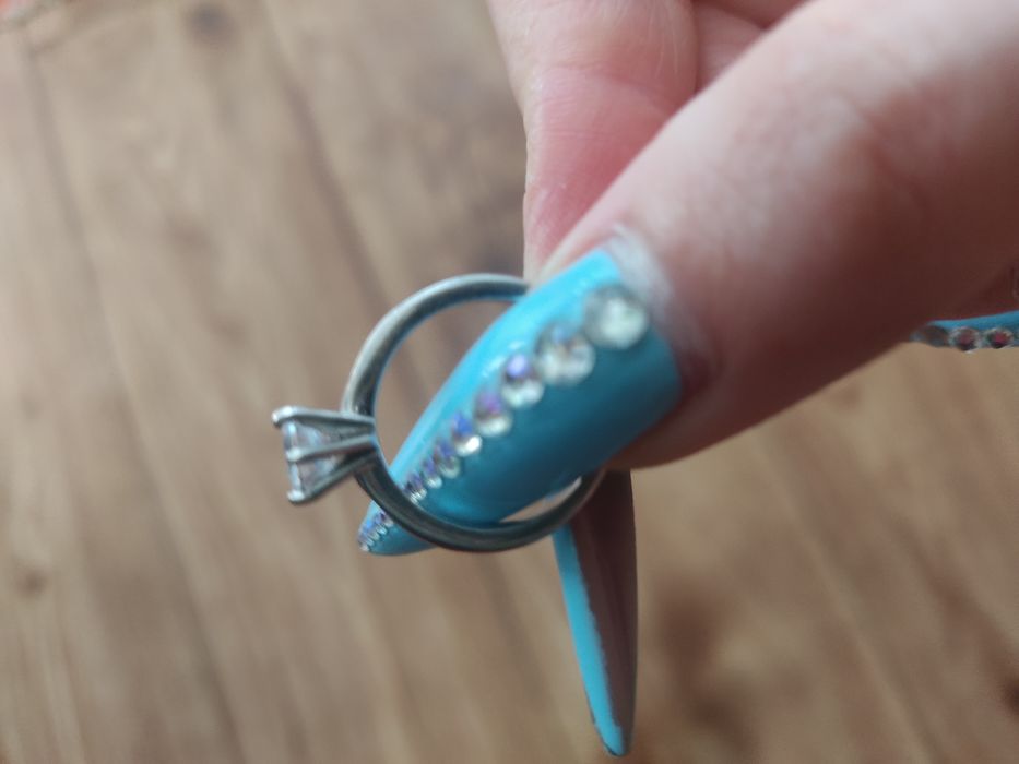 Продам кольцо серебро