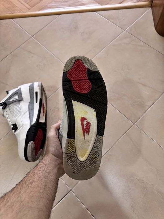 Nike air jorda 4 white cement